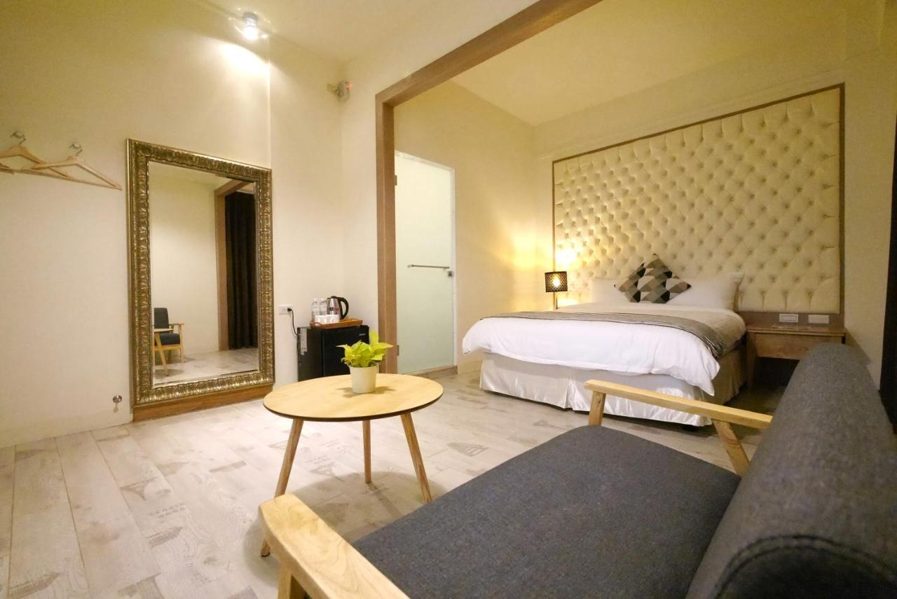 Flora Inn Тайнань Екстер'єр фото